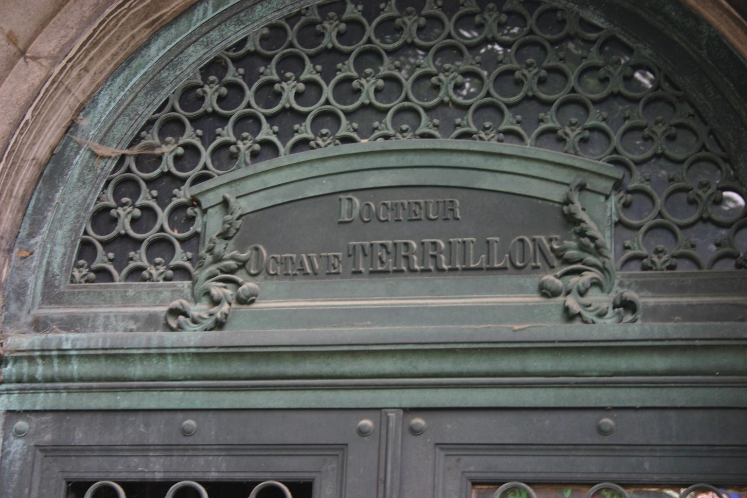 Octave Terrillon's tomb, Montmartre Cemetery, Paris (3).JPG